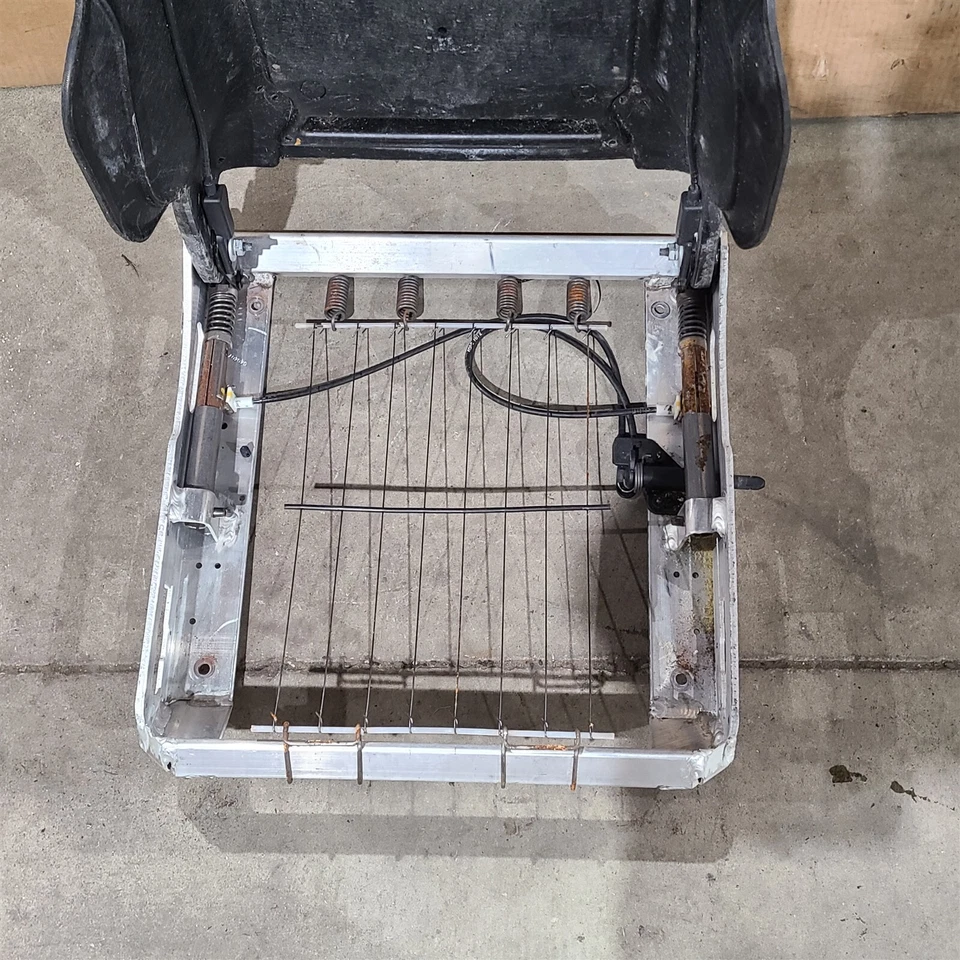 Верхняя нижняя рама сиденья водителя для Corvette C6 05–13 годов выпуска левая Aa7411 - Изображение 2 из 4