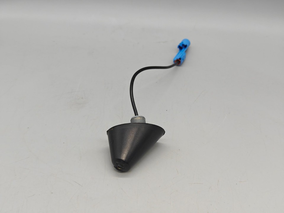 VAUXHALL CORSA D (S07) 2010-2013 - Rear Roof Aerial Base 3 Door 5 Door 55702113