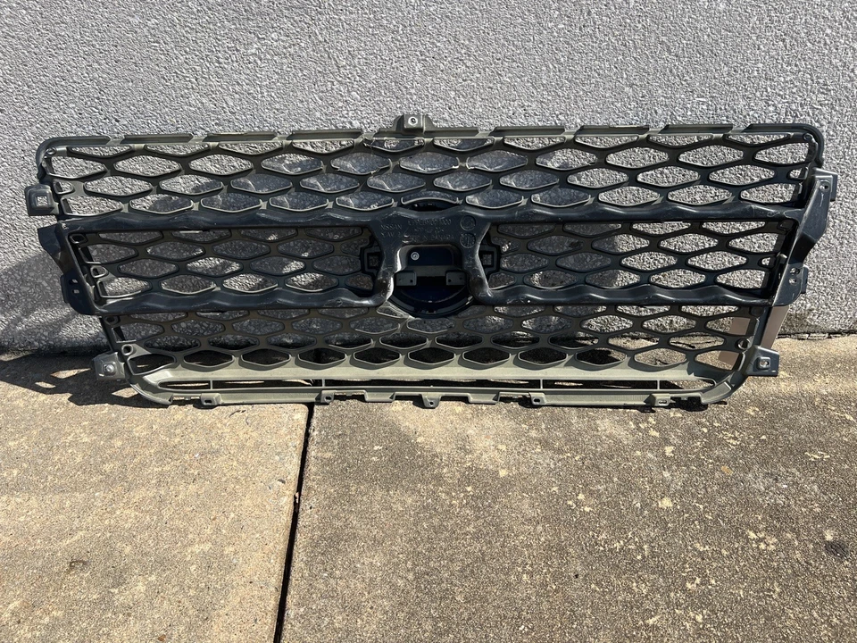 2016-2019 Nissan Titan XD grade dianteira superior inserção de grade fabricante de equipamento original - Imagem 4 de 4