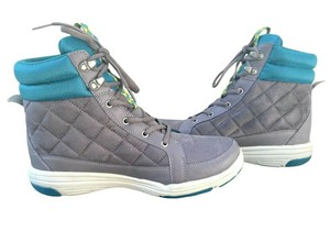 ryka aurora quilted boot