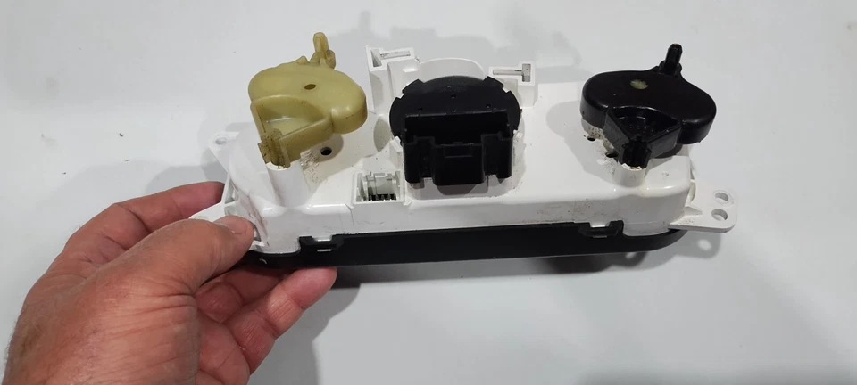 Heater Coolant Heater Control-Sport, VIN: 1 Mopar fits 2009-2010 Jeep Wrangler - Image 4 of 4