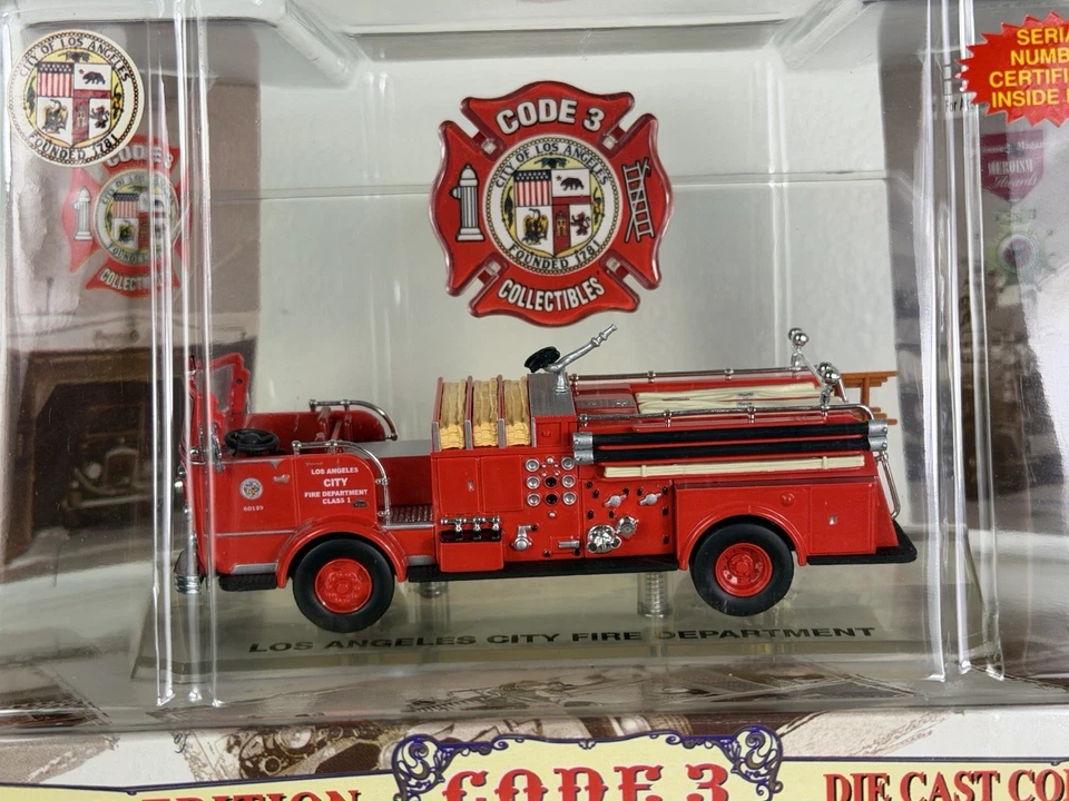 Code 3 Diecast Los Angeles City Crown Pumper SET NIB 1:64 #12952 - Image 3 of 4