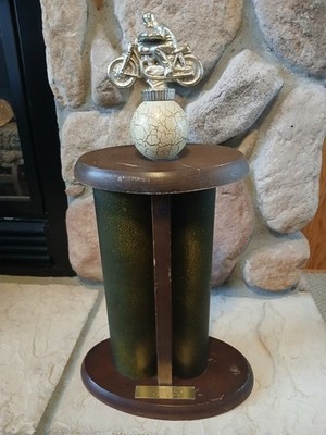 RARE! MINNESOTA DRAG WAY METAL MOTORCYCLE TROPHY 1960/70s STRIP CLOSED 1976 