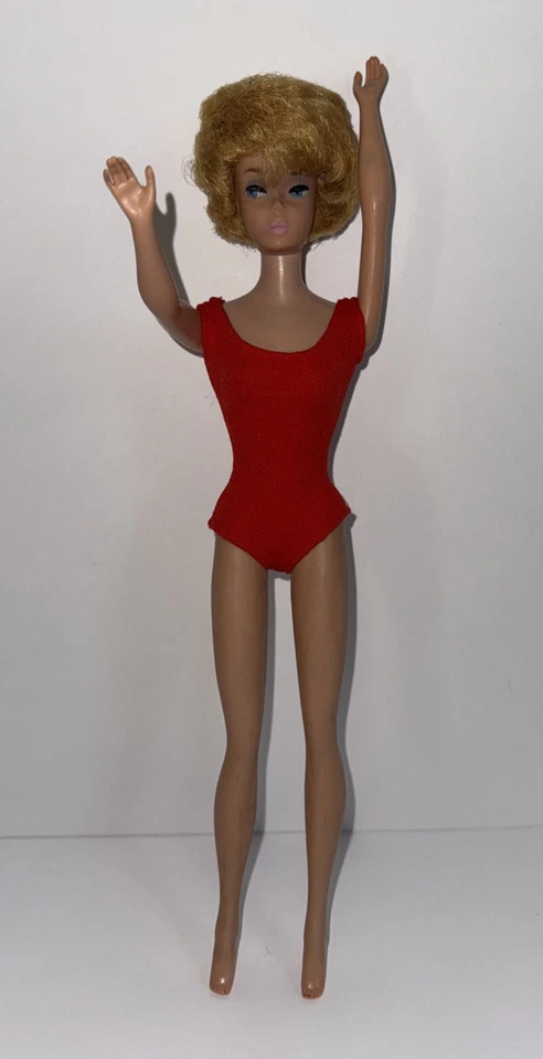 Barbie vintage corte bolha década de 1960 cor chiclete lábios Barbie - Imagem 4 de 4