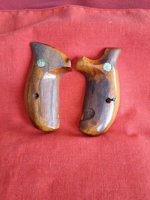 Used  Smith And Wesson Custom WOOD GRIPS Unknown Model Fits No  BOX   Estate 