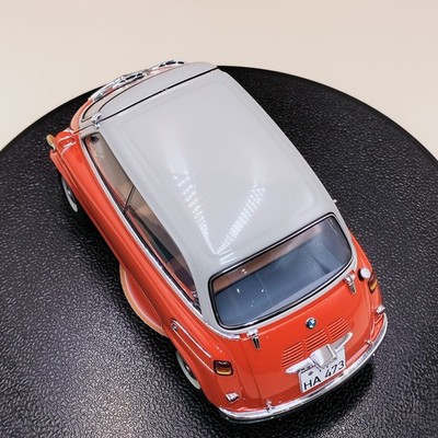 AUTOart 1/18 BMW 600 1957 Red OHV Isetta Millennium diecast metal