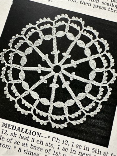 1930s Lily Crocheted Bedspreads Tablecloth Novelties Pattern Book NO 102 - Picture 16 of 24