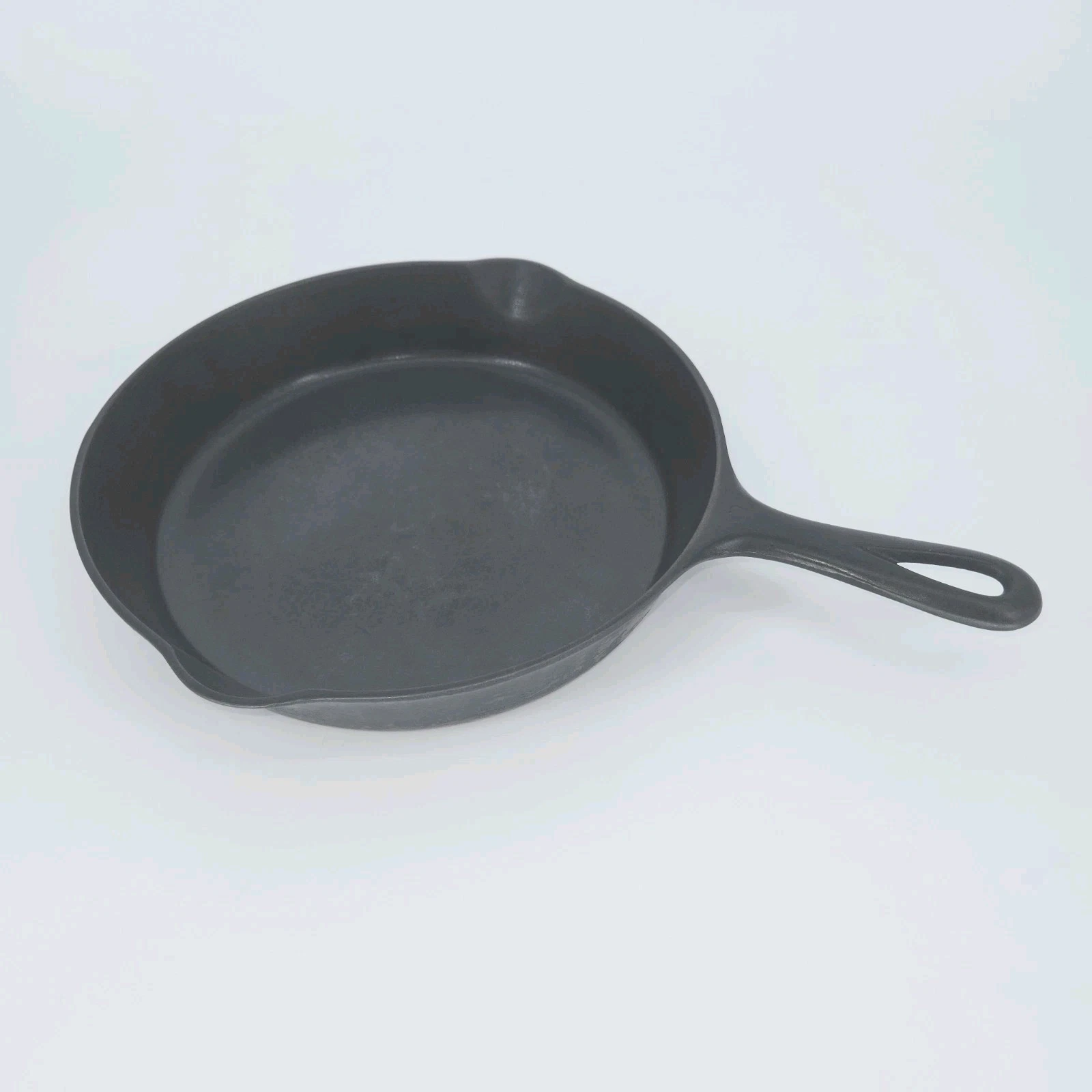 Griswold No. 8 Cast Iron Skillet Large Block Logo Heat Ring PN 704 W Erie PA USA