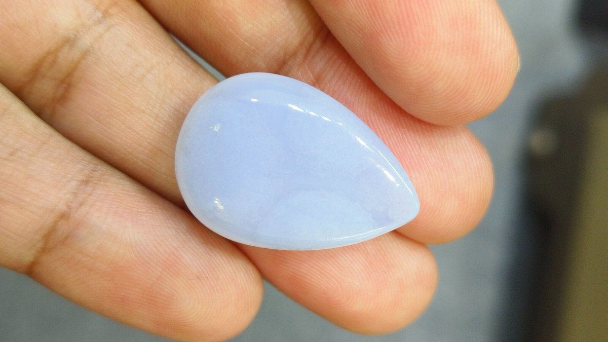 A GORGEOUS BLUE CHALCEDONY 20.47 cts WITH EXCELLENT PEAR SHAPE | eBay