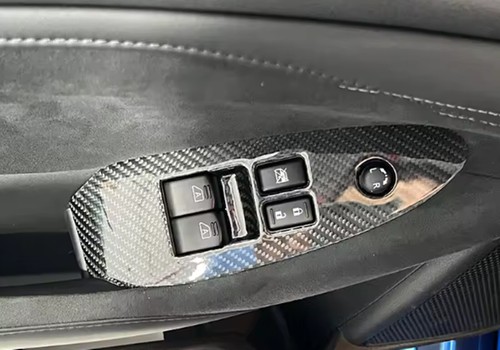 Cubierta de panel de interruptor de ventana de fibra de carbono negra para Nissan Z RZ34 400Z 2023-2024 - Imagen 2 de 10