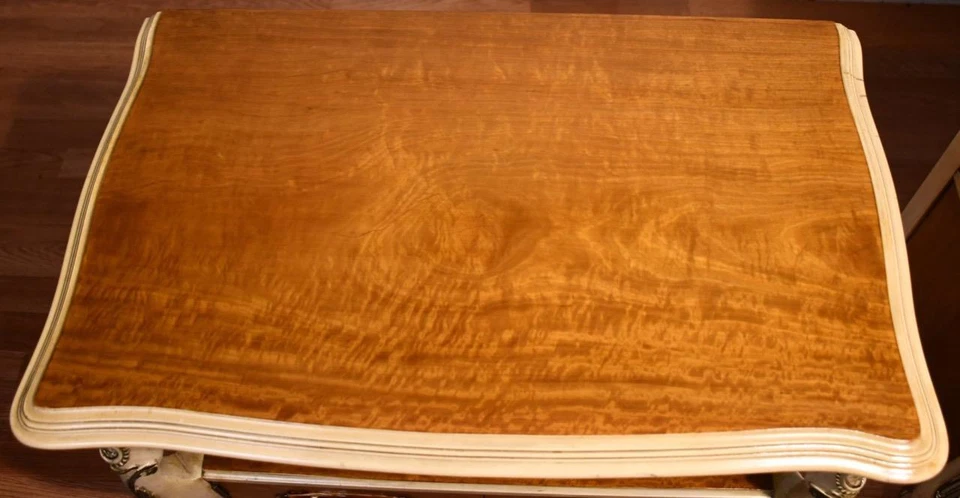 1920 par de Mesas de Cabeceira/Mesas de Cabeceira Francesas Antigas de Madeira Cetim Pintadas à Mão - Imagem 3 de 4