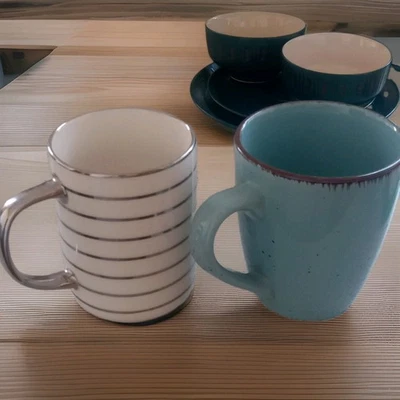 2-tlg. Kaffeebecher-Set Keramik blau/weiß gestreift modern dekoriert - Bild 1 von 2
