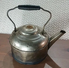 Vintage 6.5"x4.5" Metal Tea Kettle