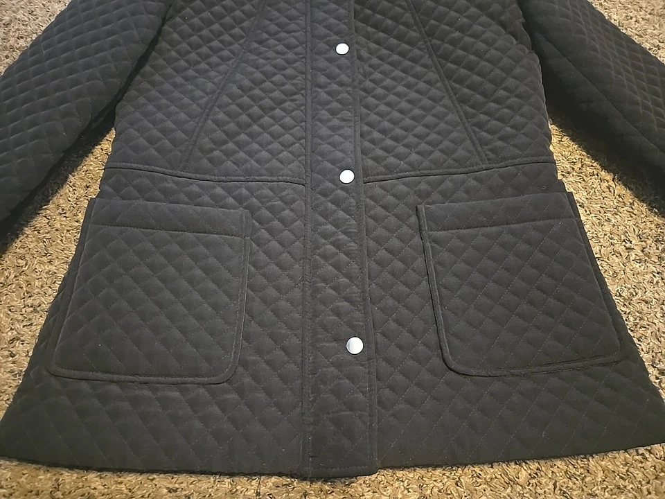 Abrigo acolchado para mujer Mackintosh New England negro. Talla mediana  Foto 2 de 4