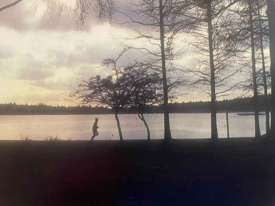 Anuncio de zapatos para correr Nike no hay línea de acabado. Foto 3 de 4