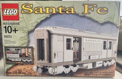 LEGO Trains: Santa Fe Cars-Set I (10025) - Picture 1 of 4