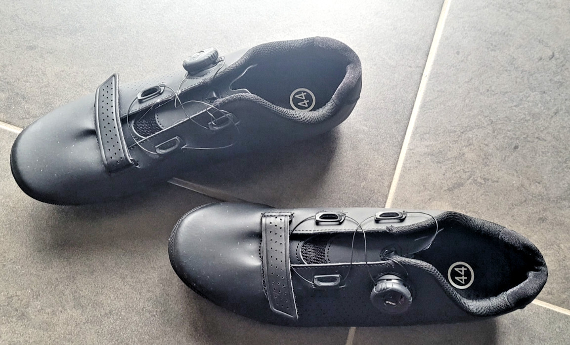 Chaussure noire VTT et chemins de Gravel SPD Rivello 44 pour vos aventures en forêt