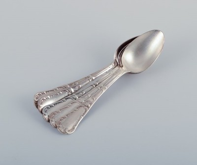 Christofle, France. Set of five dinner spoons in plated silver. Classic design