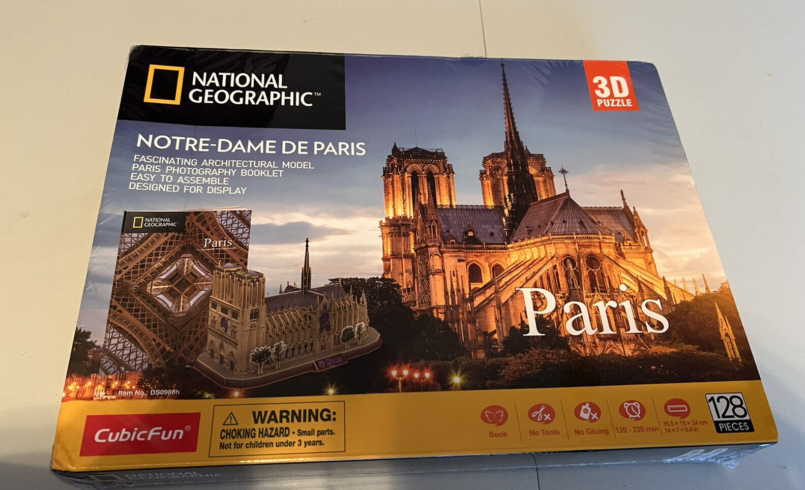 CubicFun National Geographic Puzzle 3D Notre Dame de Paris Gothic Building  Model Kit, 128 Pieces