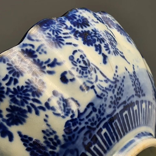 Antique Blue and White Imari Arita Lobed Bowl Karako Boys Floral Meiji Period - Picture 9 of 15