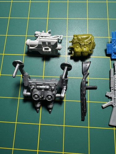 GI Joe Accessories Random Parts ARAH Hasbro Vintage Bludd Lifeline Leatherneck - Picture 2 of 4