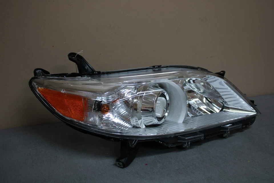 2011 2012 2013 2014 TOYOTA SIENNA RIGHT SIDE HALOGEN HEADLIGHT Foto 2 de 4