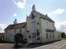 Photo 6x4 The Blue Bell Sproatley The Blue Bell public house at Sproatley c2009