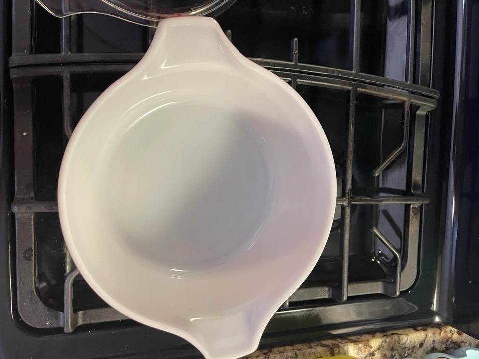 PYREX Wheat Pattern Round Casserole Dish # 475-B With LID - Image 2 of 3