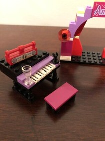 3932 Lego Complete Andrea's Stage Piano Minifigure Performance Musical Friends
