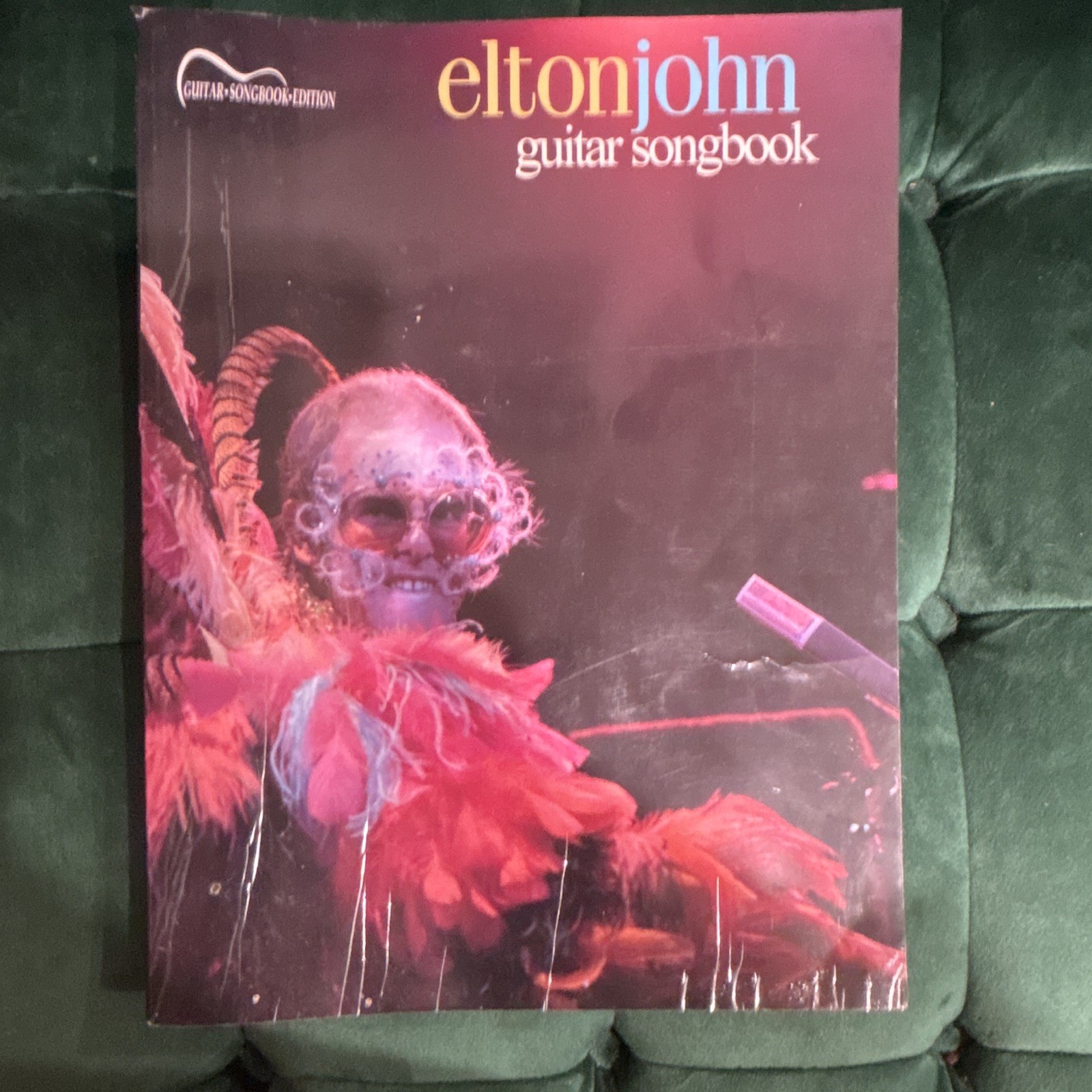 Warner Bros. Elton John Guitar Song Book Rock Pop Solo Intermediate AM982003