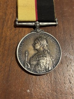 BELLE Médaille de la reine VICTORIA au Soudan 1896 1898 ATTRIBUEE EN ARGENT