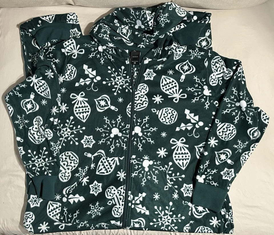 Torrid Disney Mickey Mouse Holiday Sleep Jumpsuit Size 1XL-2XL - Image 3 of 3