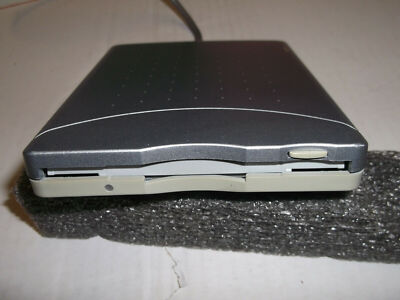 Fujitsu Limited Externes USB Diskettenlaufwerk FDD 1,44MB 3,5 Zoll PC und MAC   