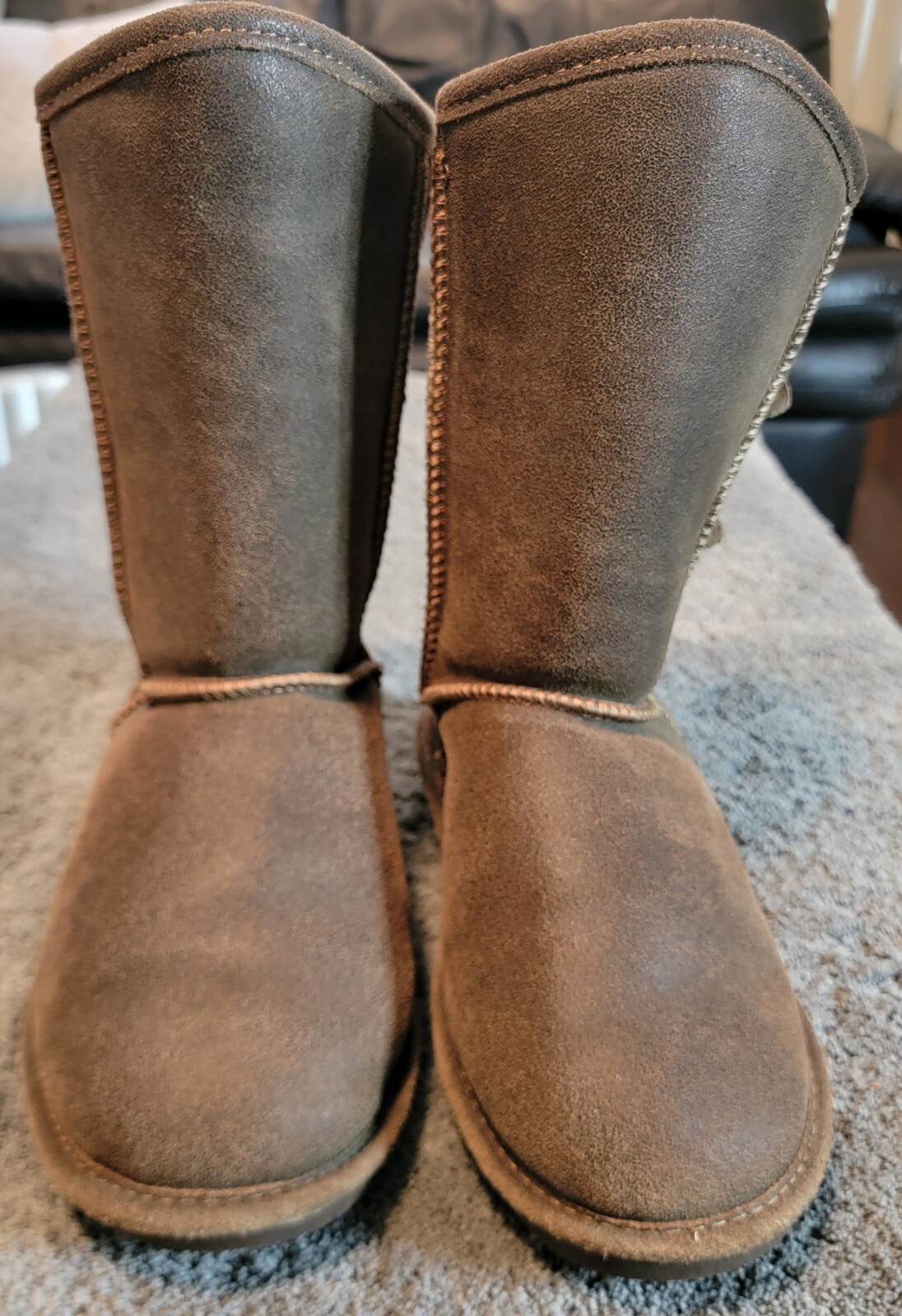 Bearpaw Distressed Chestnut Brown Suede 