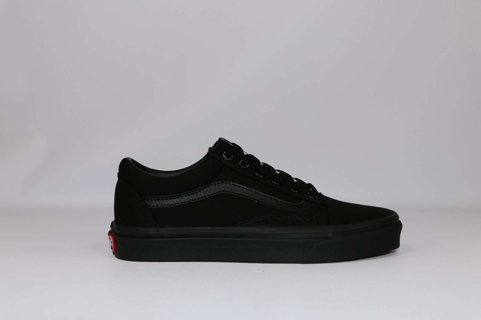 vans old skool trainers in black vd3hbka
