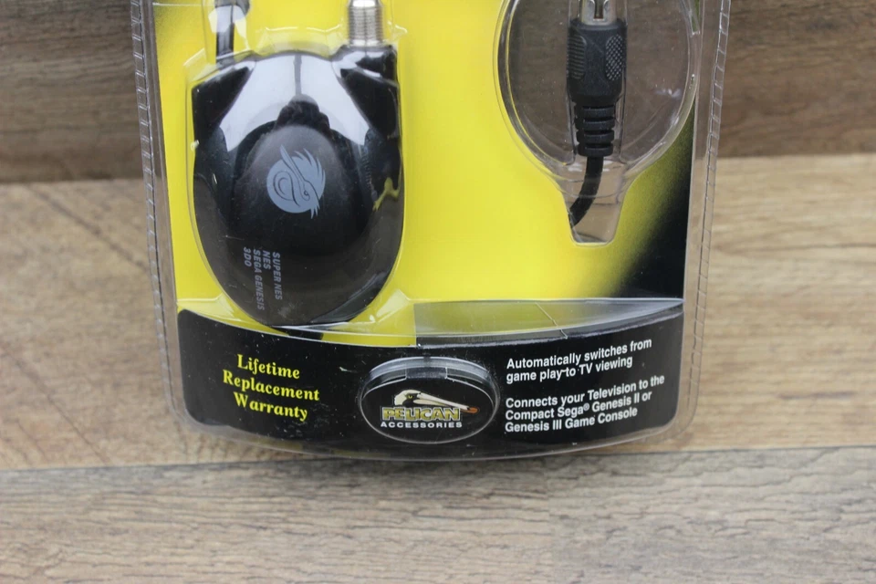 Pelican Accessories NES Super NES Sega Genesis 3DO Automatic TV Switch - Image 3 of 4