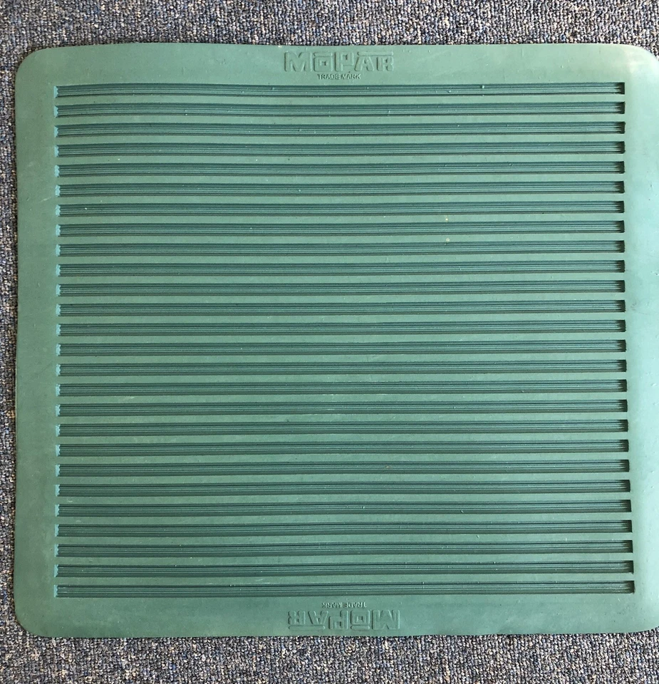 Пара зеленых резиновых напольных ковриков для Dodge Plymouth DeSoto Chrysler 1955-1961 годов выпуска - Изображение 3 из 4