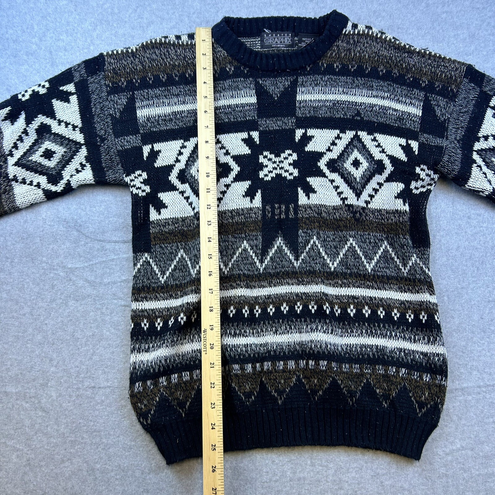 Vintage Graphix Sweater Men’s Size Small Black White Long Sleeve Knit