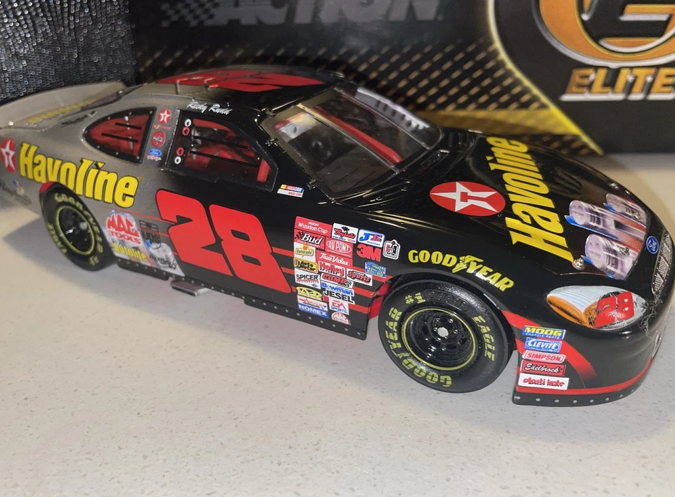 Ricky Rudd #28  Havoline / Bud Shootout Ford 2001 Action NASCAR Diecast 1/24 - Image 3 of 4