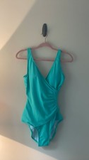 Jantzen Classics Women's One-Piece Swimsuit