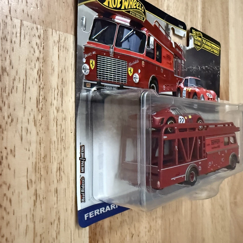 2025 Hot Wheels Team Transport Ferrari 250 GTO & Fiat 642 RN2 Bartoletti NEW - Image 3 of 4