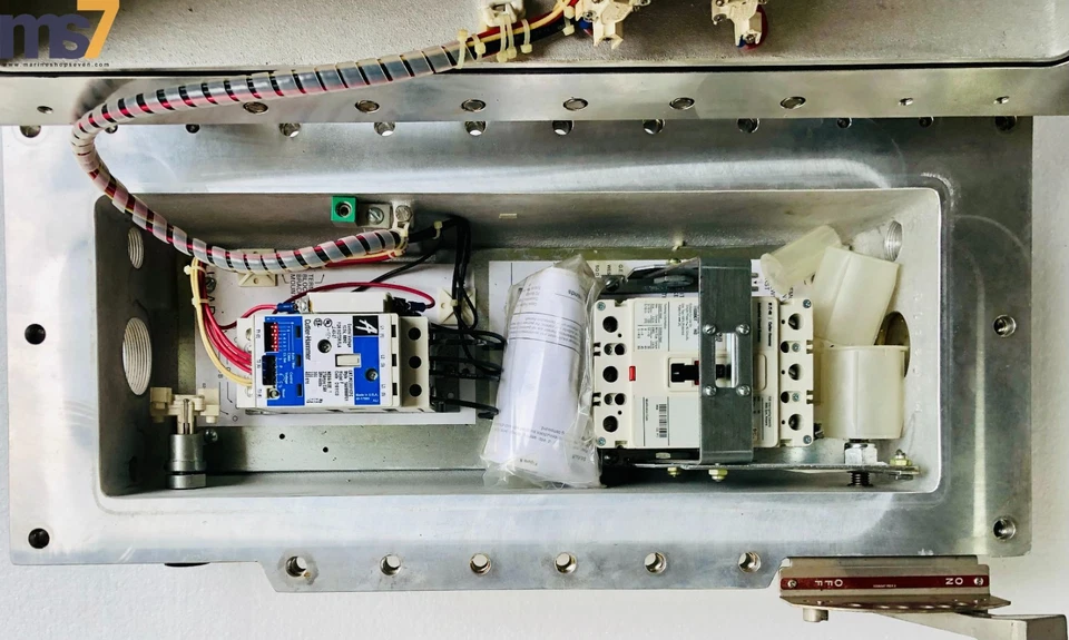 COOPER CROUSE-HINDS TYPE 3R EBMC SERIES ENCLOSURE & CUTLER HAMMER STARTER #NEW - Image 2 of 4