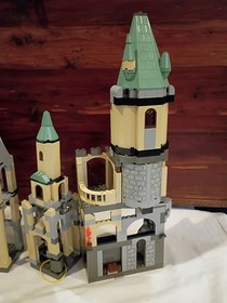 Lego Harry Potter 4709 Hogwarts Castle w/ Minifigs & Instructions No Box