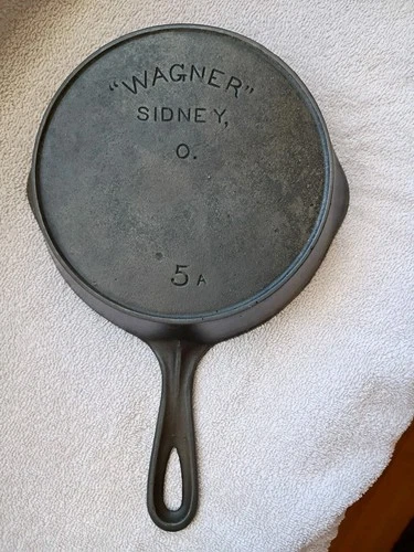 Vintage Wagner No. 5 Cast Iron Sidney-0 Skillet  5A Heat Ring
