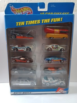 RARE!! Mattel Hot Wheels 10 Car Gift Set  18730 WHITE Toys R Us FUNNY CAR