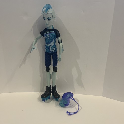 Monster High Gillington Gil Webber Wheel Love Skate Male Boy Puppe