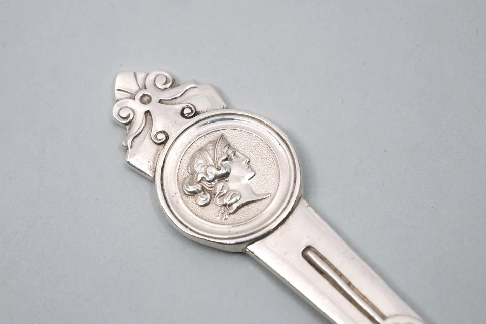 Esparcidor(s) de mantequilla Medallion (1864) de Gorham Sterling 6 1/8" ~34 g con monograma Foto 3 de 4