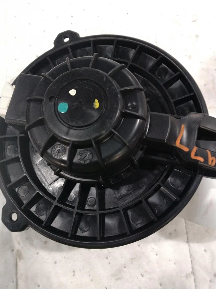 Motor soplador de climatización usado se adapta a: Chevrolet Spark 2015 grado A Foto 2 de 4