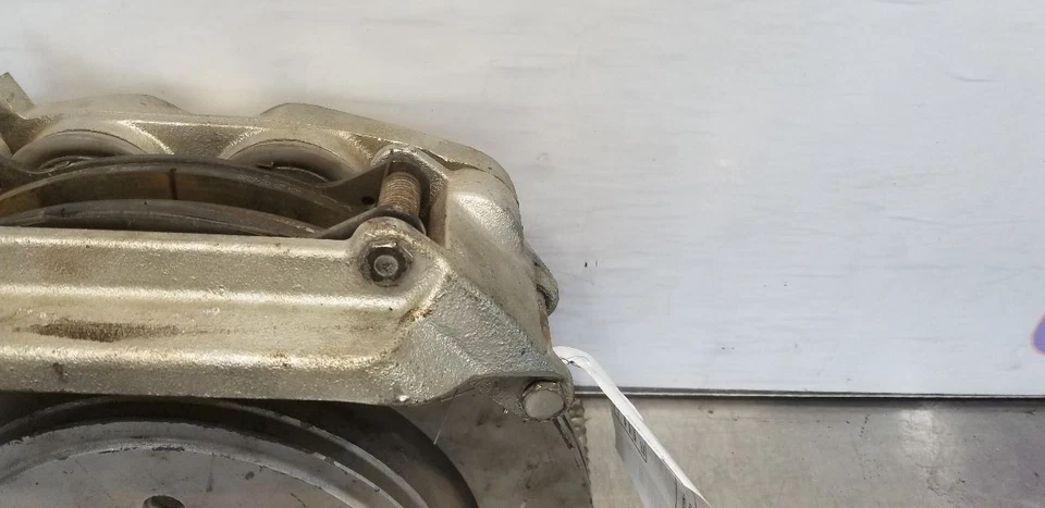 PINZA FRENO DELANTERO DERECHO FORD F250 RANGER XLT 71 Foto 3 de 4