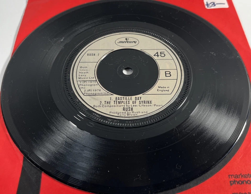 Rush Closer To The Heart B/w Bastille Day/ Temples Of Syrinx Vgc EP 45,1977 - Image 4 of 4
